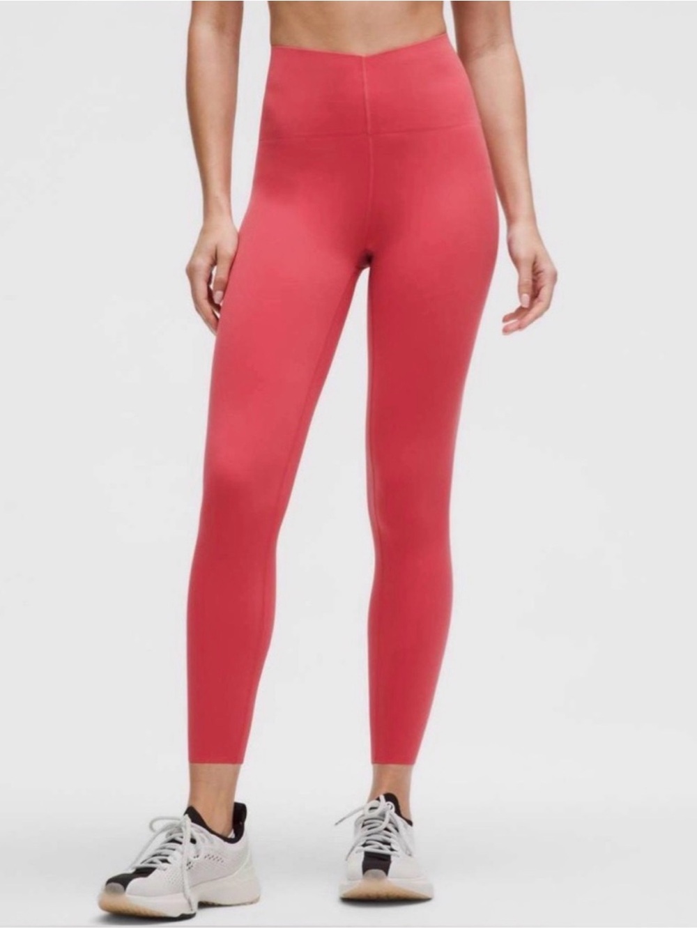 Lululemon Glow Up SHR 25” Size 8 in Desert Red
